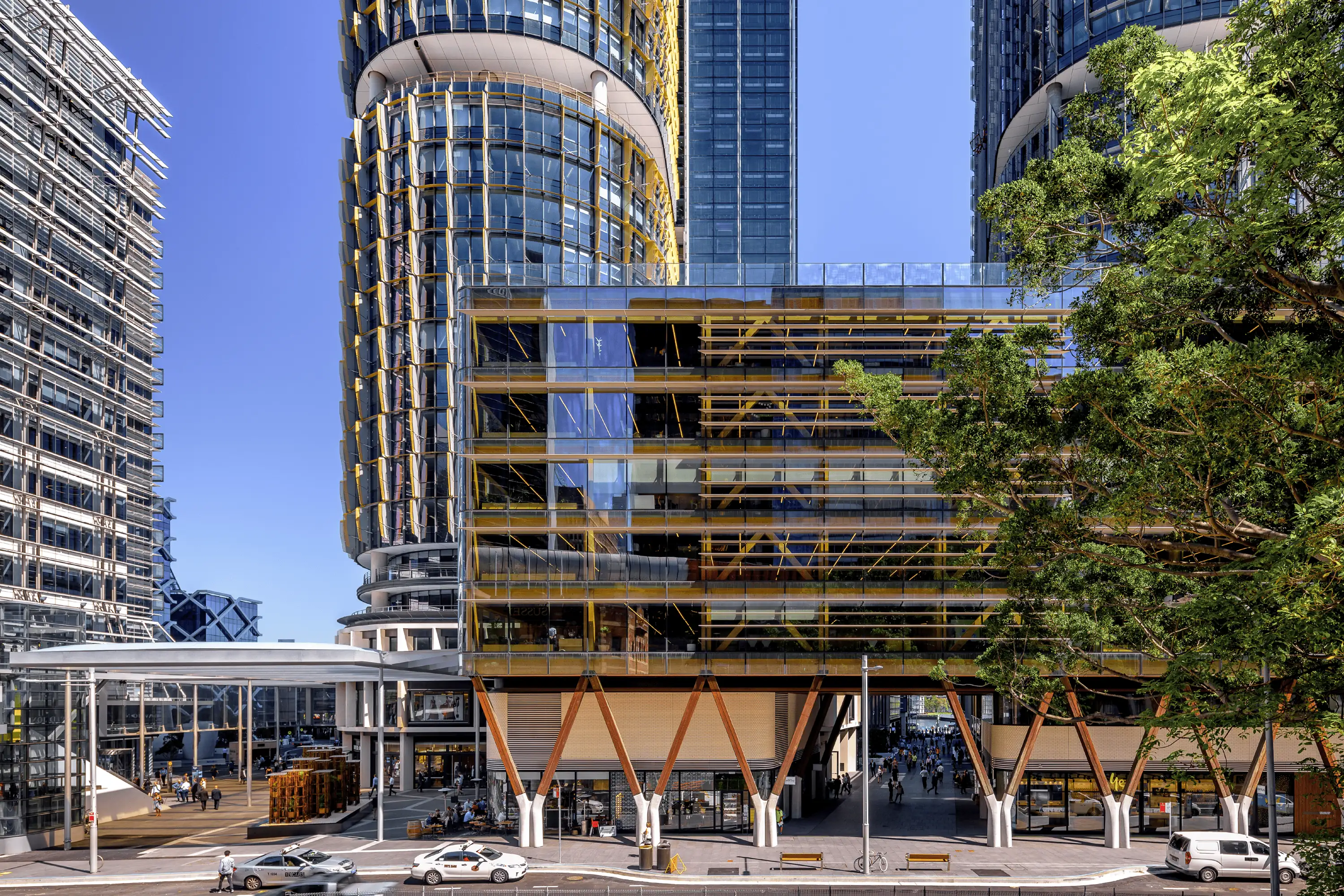 Photograph of eastern façade of the award-wining International House Sydney designed by Tzannes