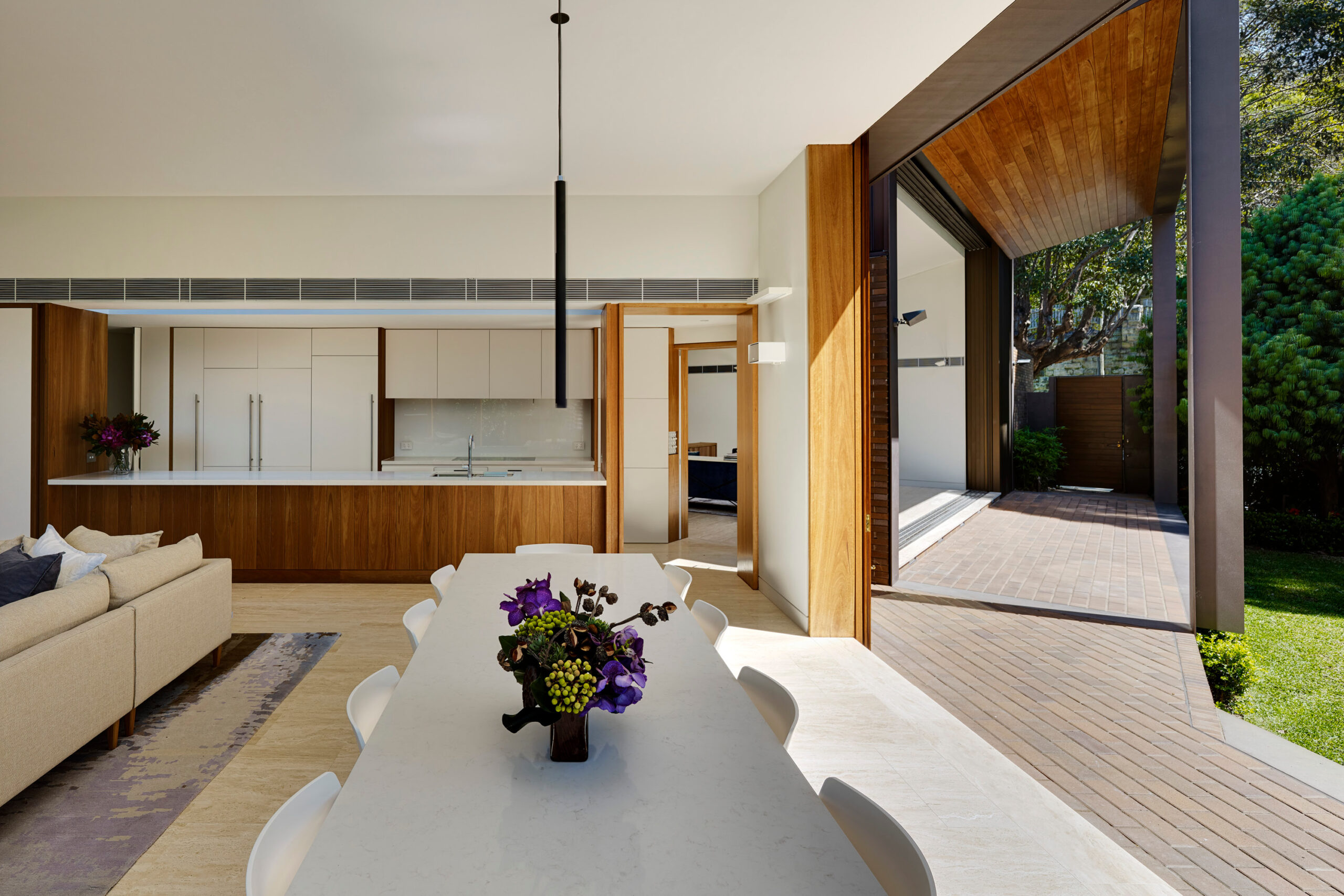 Photograph of dining space in the Garden House designed by Tzannes