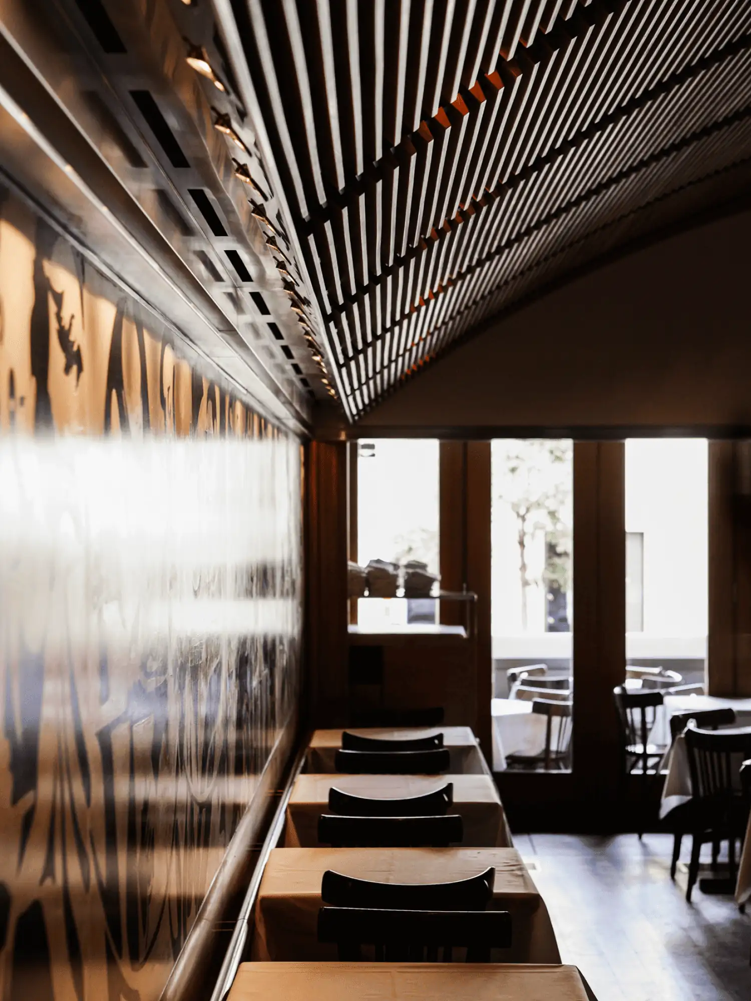 Photograph of dining area in the award-wining Bistro Moncur and Woollahra Hotel designed by Tzannes