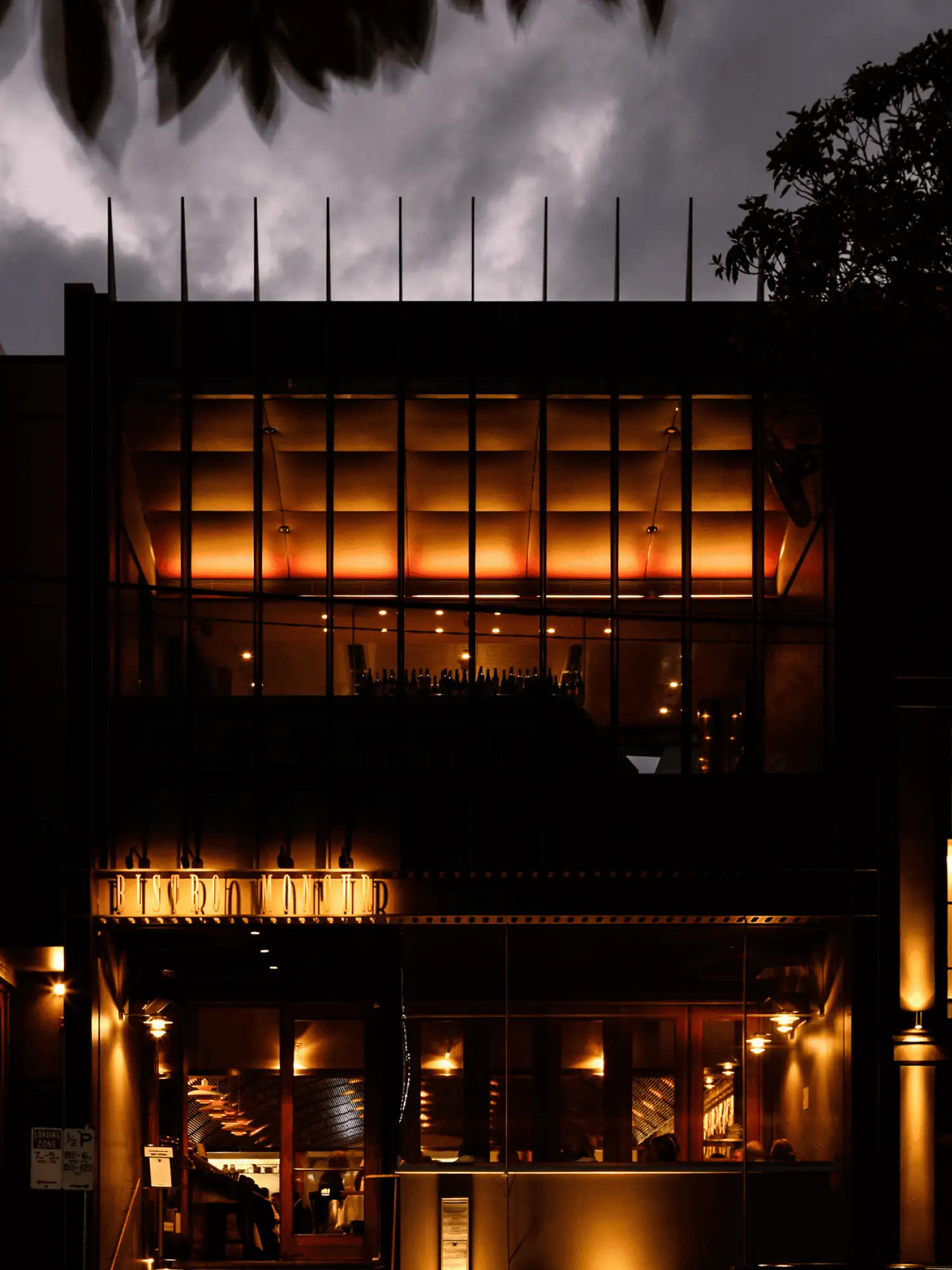 Evening photograph of the award-wining Bistro Moncur designed by Tzannes