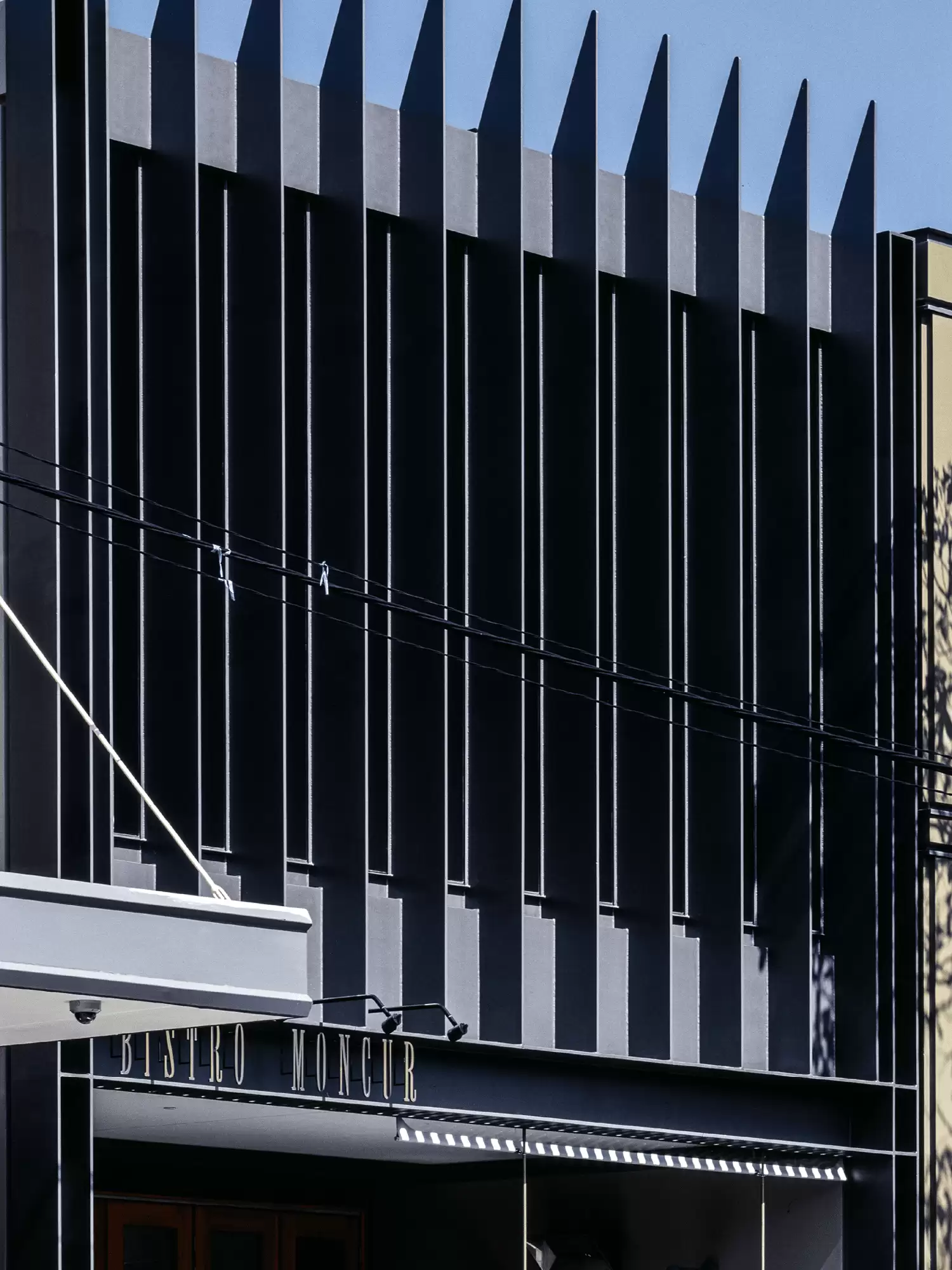 Photograph of the frontage façade of the award-wining Bistro Moncur designed by Tzannes