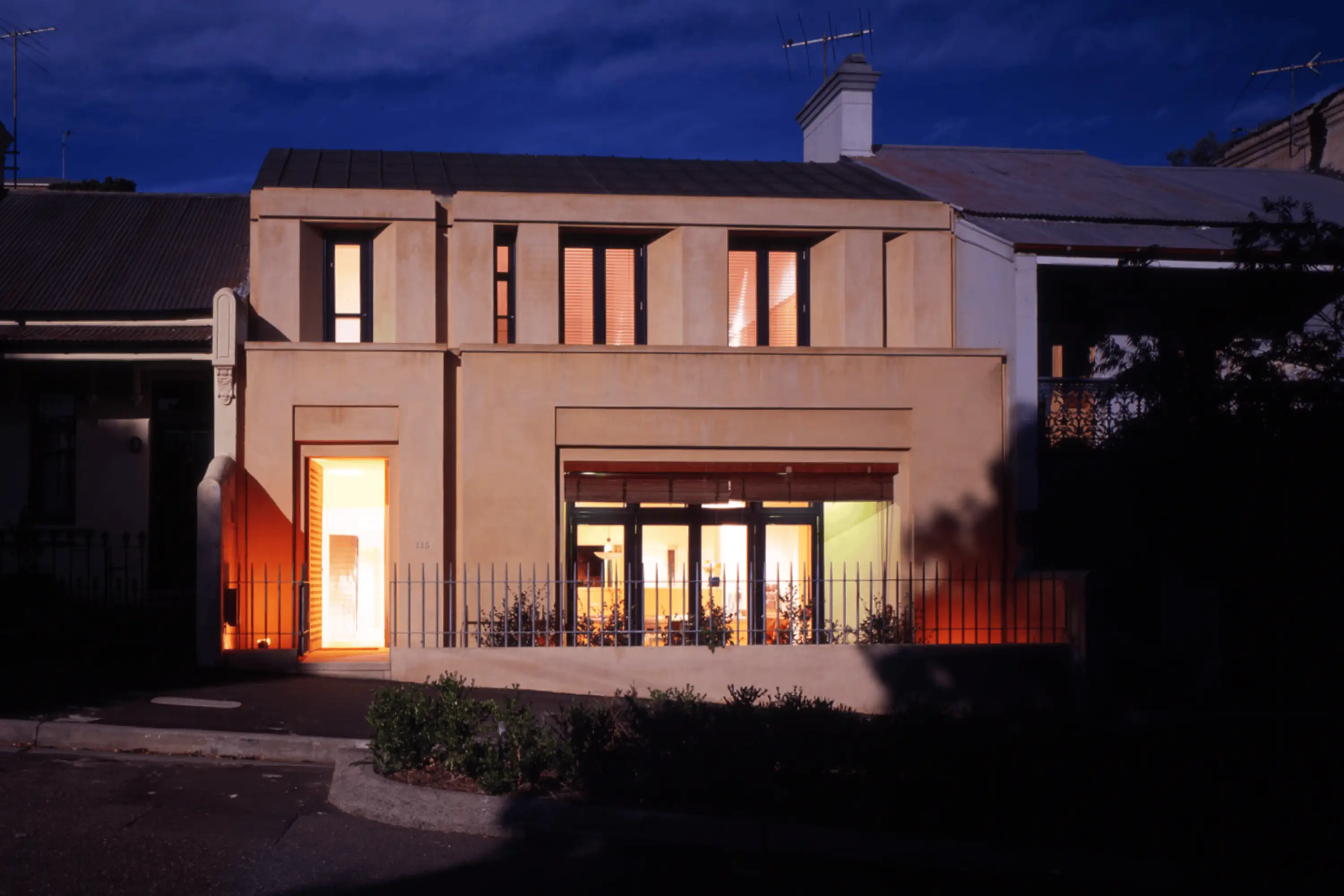 Photograph of exteriors of the award-wining Nursey House designed by Tzannes