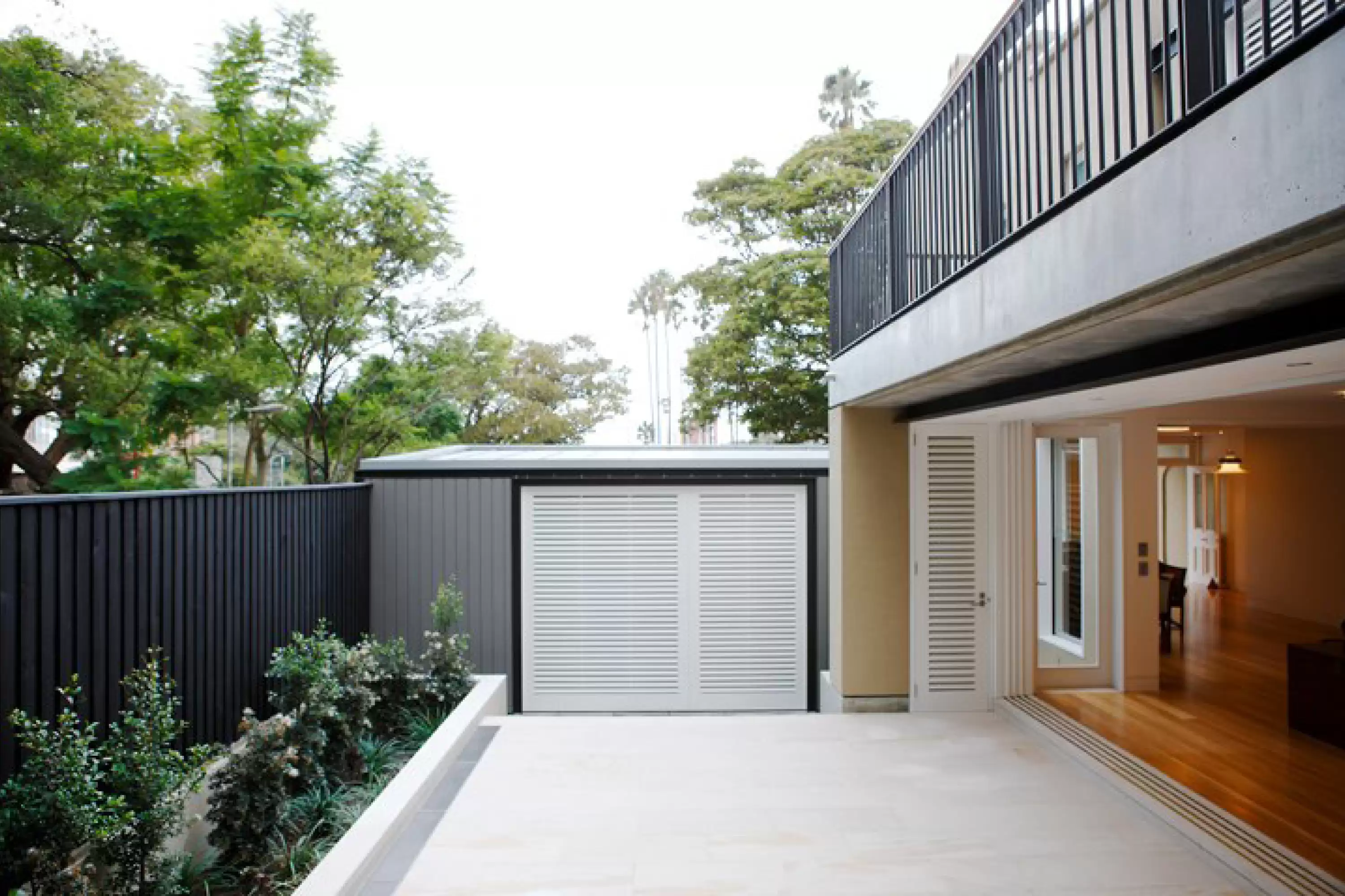 Photograph of the award-wining Kirribilli Residence designed by Tzannes